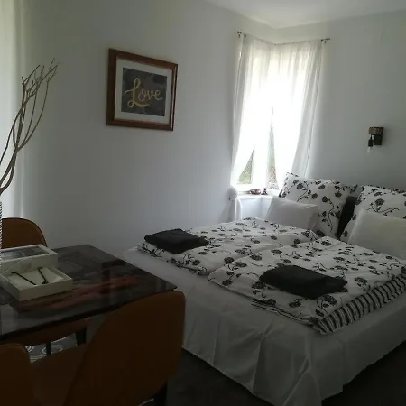 Edina Vendeghaz-Gyenesdias Apartment Exterior photo