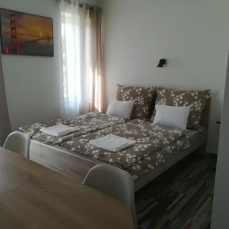 Edina Vendeghaz-Gyenesdias Apartment Exterior photo