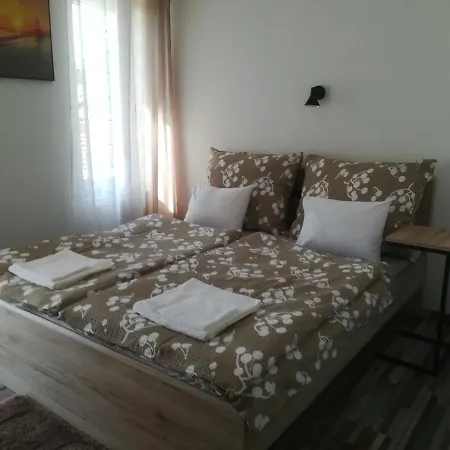 Edina Vendeghaz-Gyenesdias Apartment Exterior photo