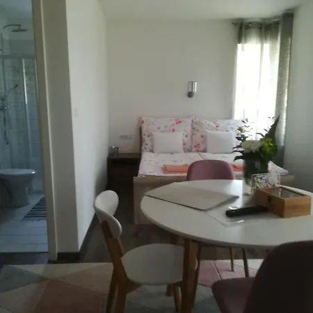 Edina Vendeghaz-Gyenesdias Apartment Exterior photo