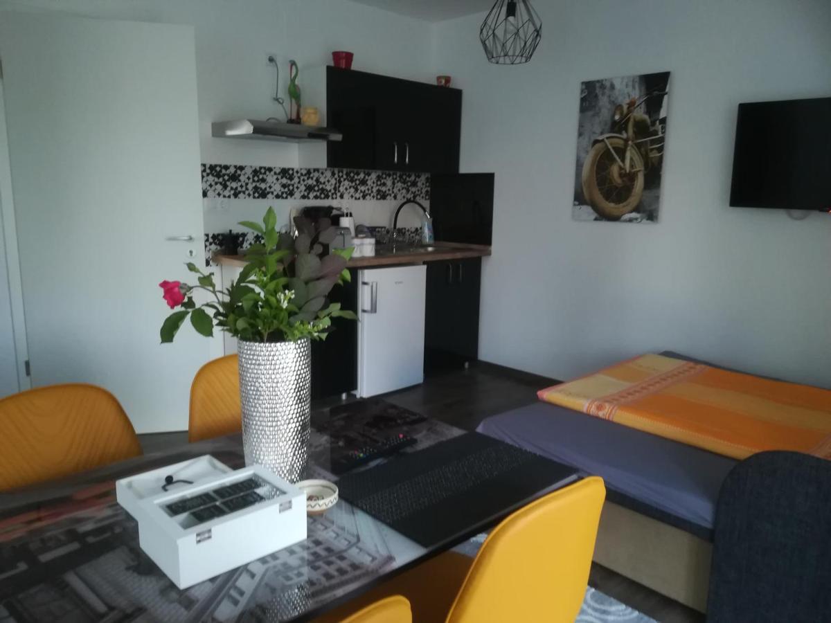 Edina Vendeghaz-gyenesdias Apartment Gyenesdias
